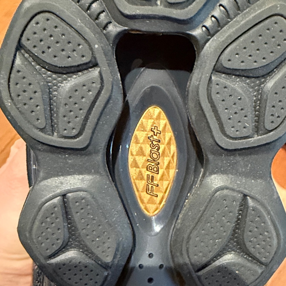 ASICS Men's Black and Gold Athletic Shoes - Picture 10 of 10